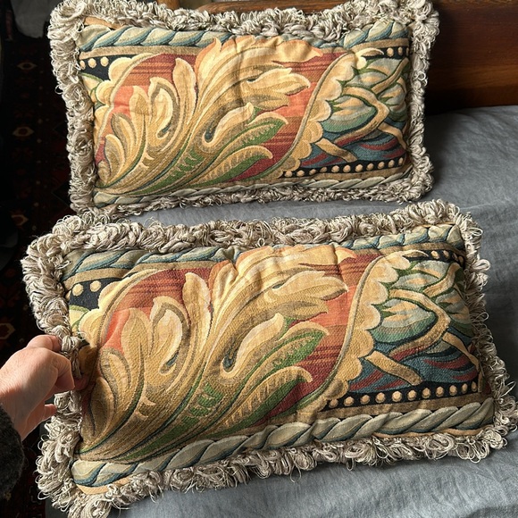 2 elegant lumbar pillows in beautiful earth toned colors Deco design From Gumps - Picture 11 of 16